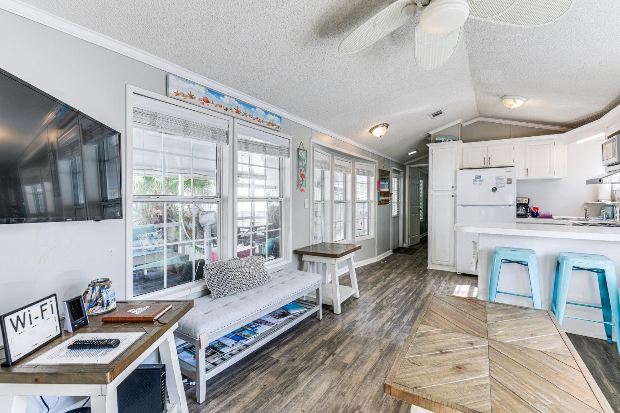 Walk To Beach Miramar Tropical Cabana With Deck! Destin Exterior foto